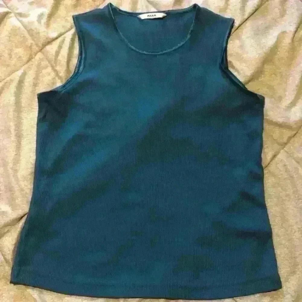 Alia Teal Ribbed Sleeveless Tank Top Crew Neck Size Medium Polyester Blend‎
